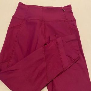 Calia by Carrie Underwood Stay the Path Capris